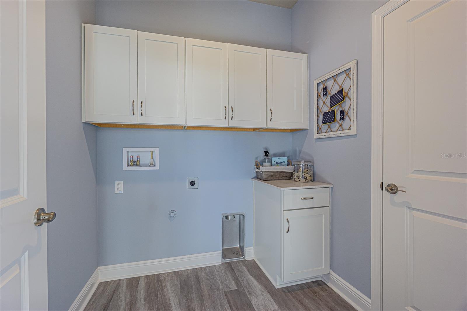 Image 19 of 23 For 9429 Highland Hills Drive