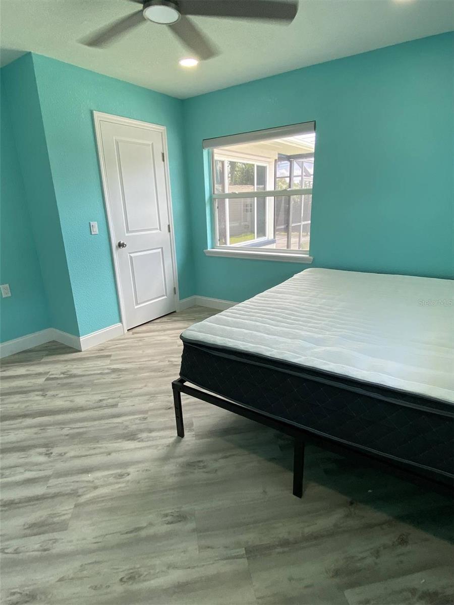 Image 18 of 22 For 460 87th Avenue