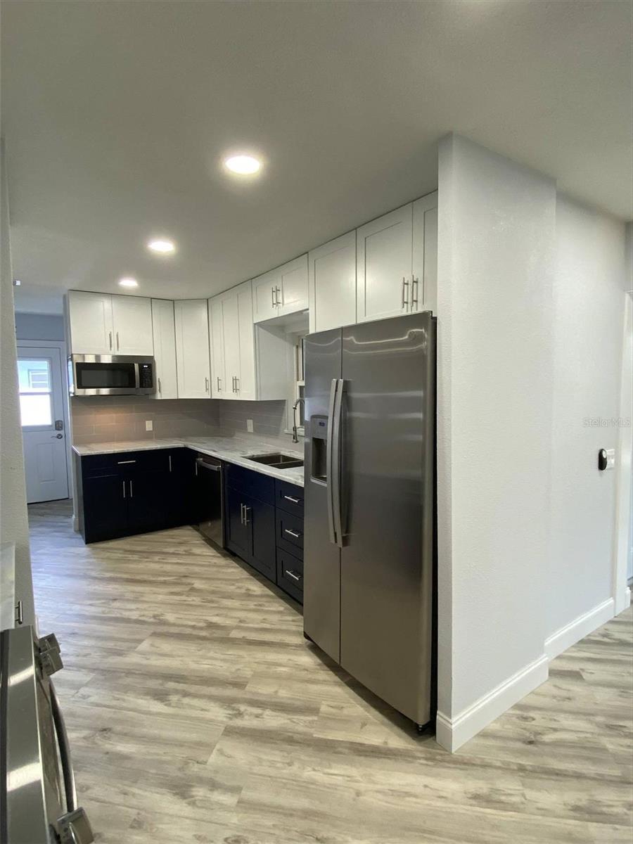 Image 6 of 22 For 460 87th Avenue