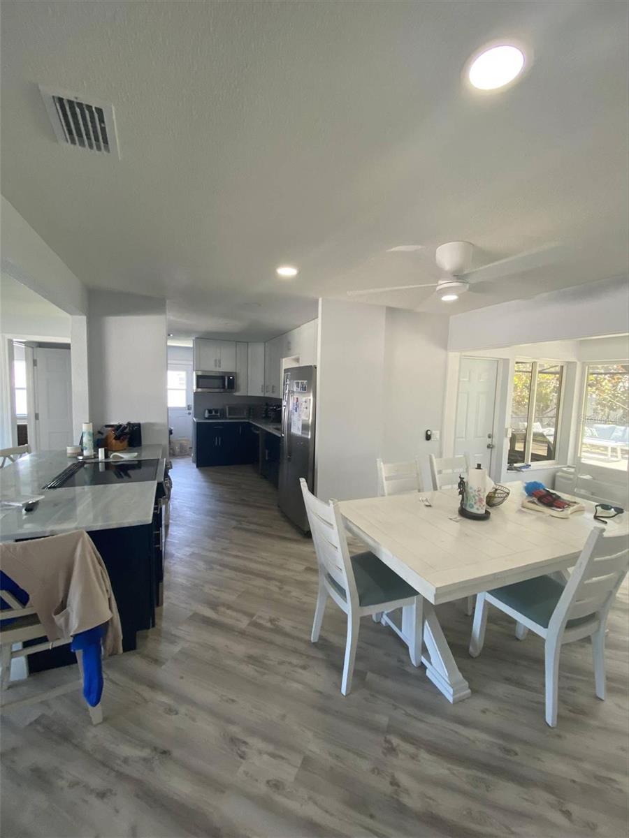 Image 8 of 22 For 460 87th Avenue