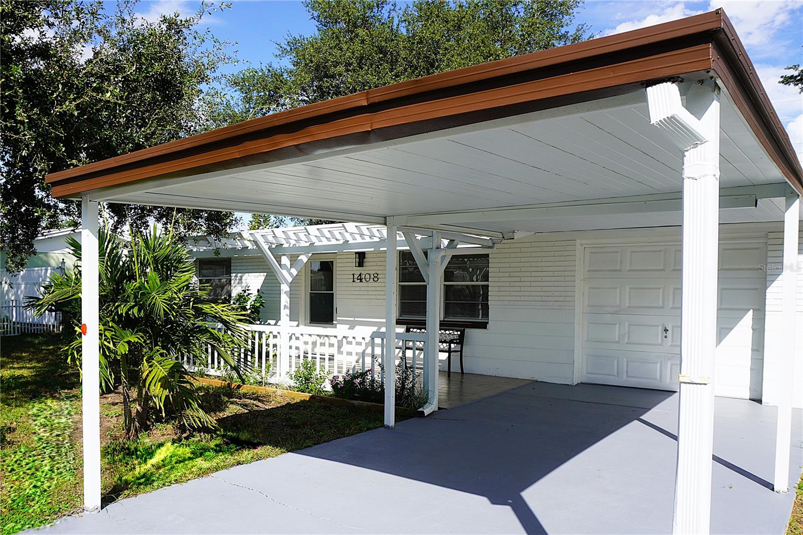 Listing photo id 0 for 1408 Jennings Drive