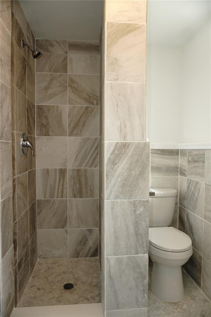 Listing photo id 21 for 1408 Jennings Drive