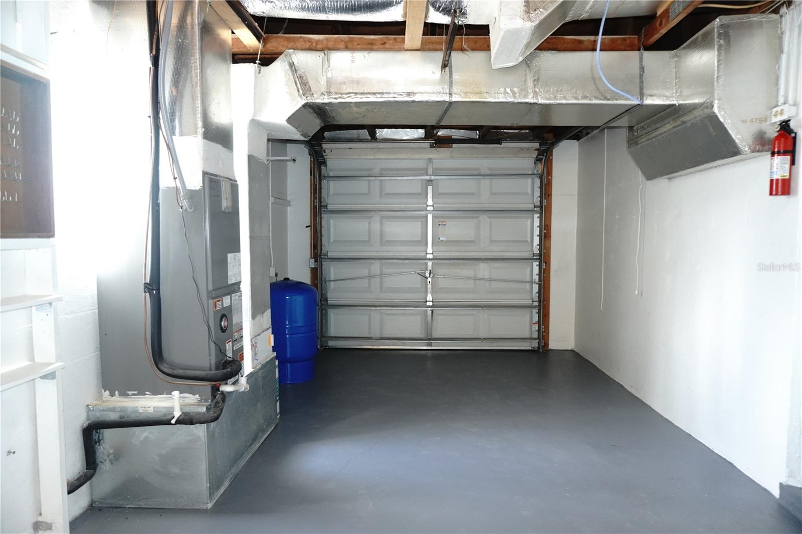 Listing photo id 24 for 1408 Jennings Drive