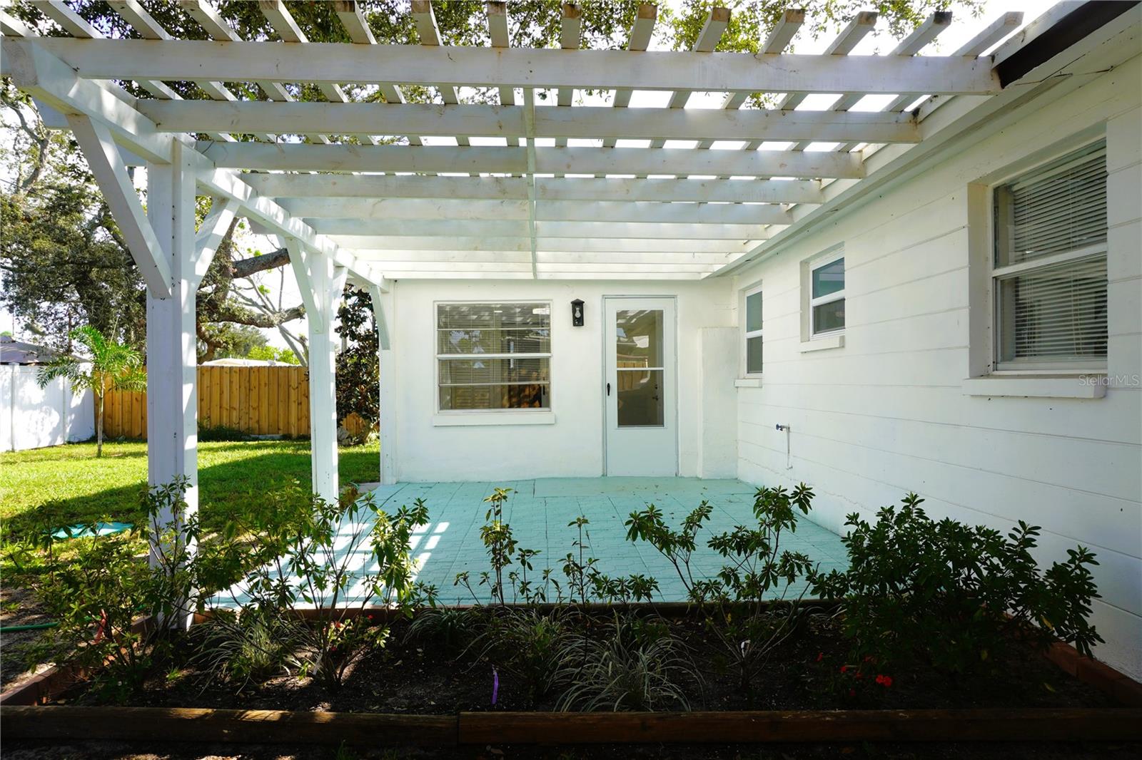 Listing photo id 29 for 1408 Jennings Drive