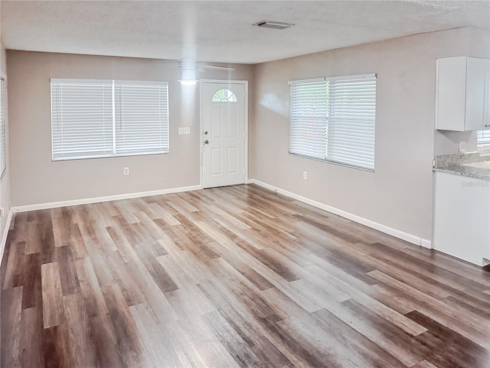 Image 2 of 16 For 1110 Vonderay Road