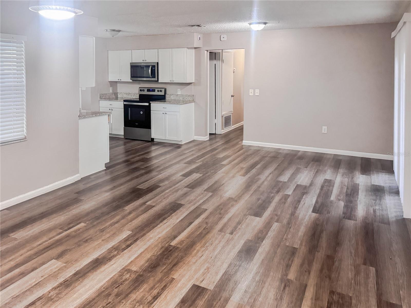 Image 4 of 16 For 1110 Vonderay Road