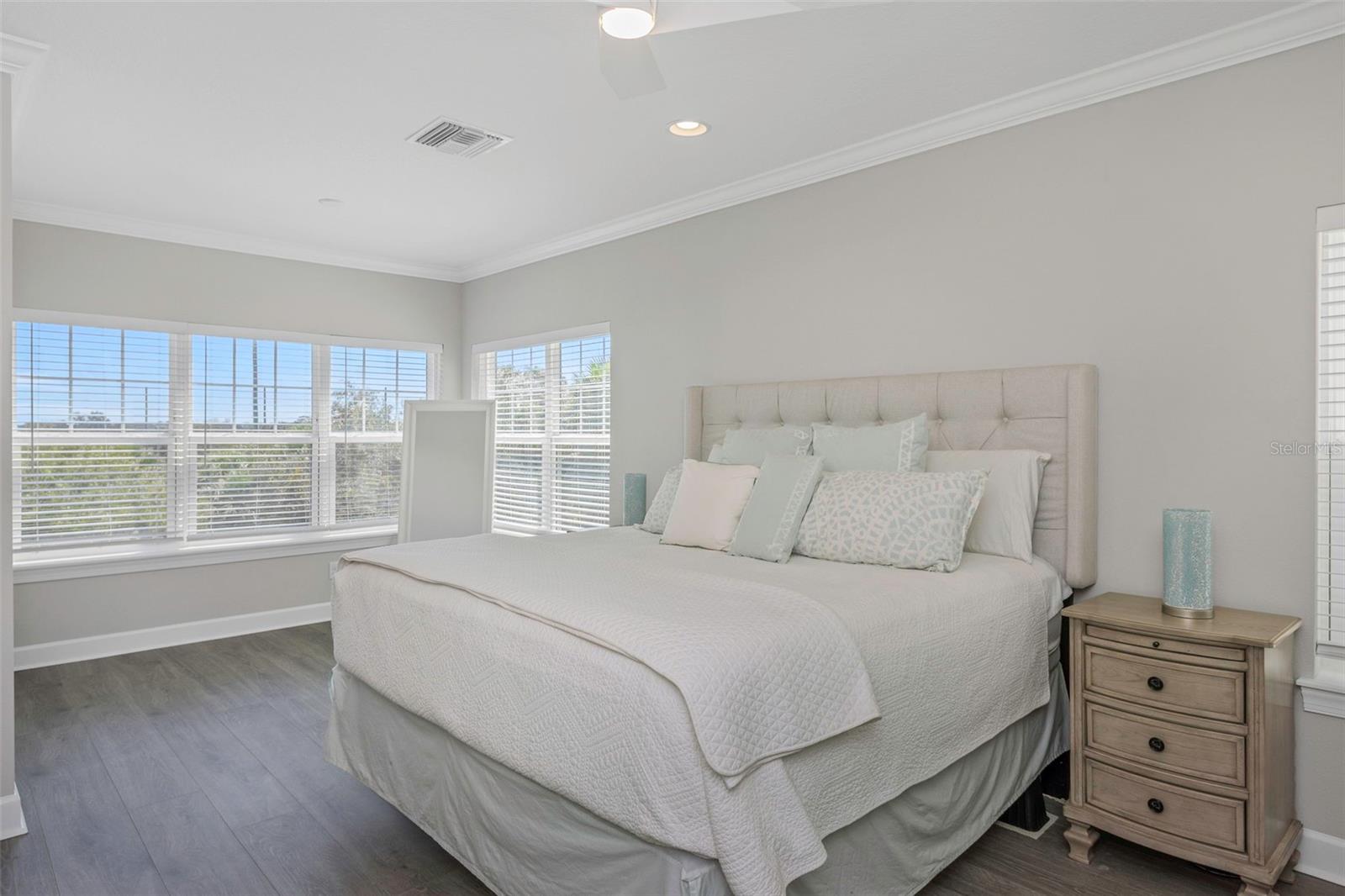 Image 21 of 36 For 4063 Rocky Shores Drive