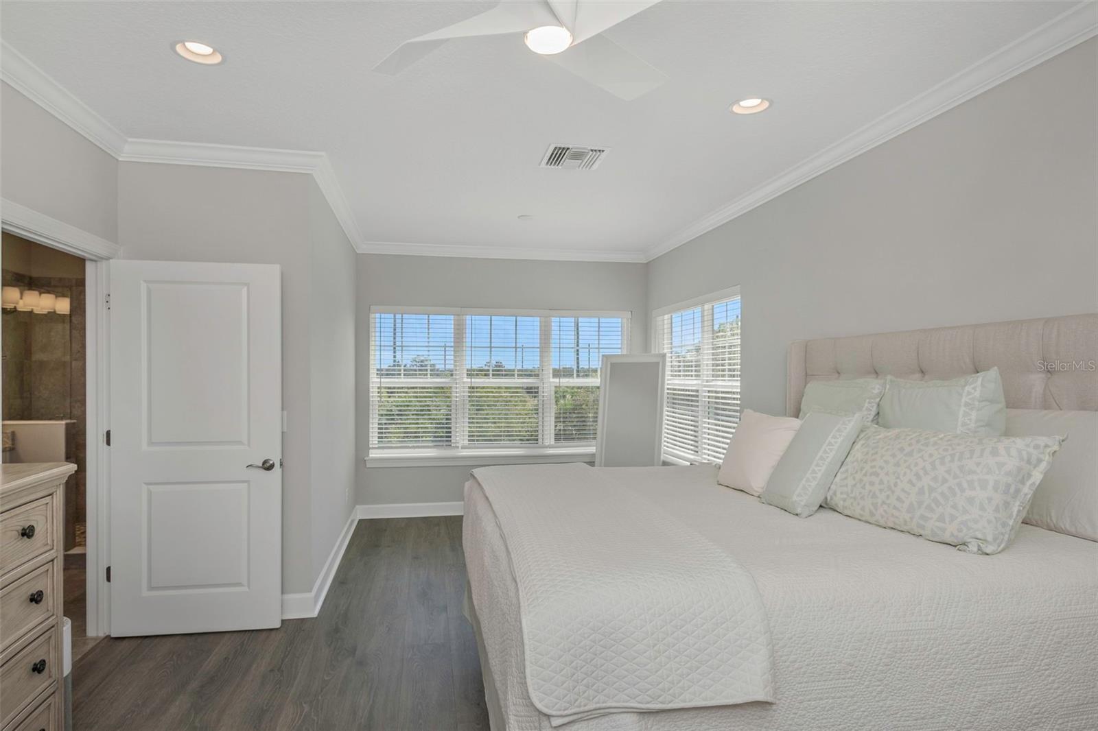 Image 22 of 36 For 4063 Rocky Shores Drive