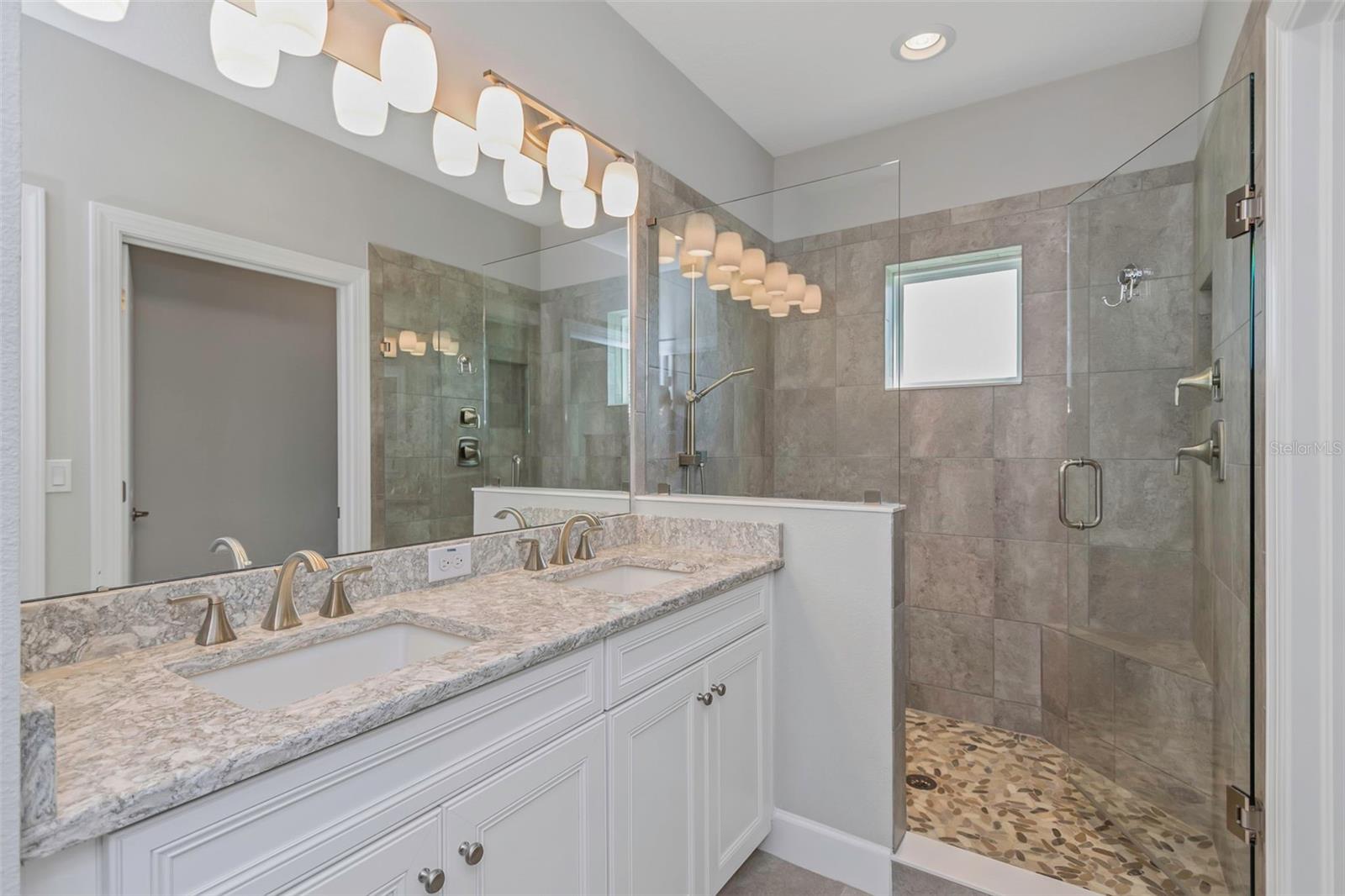 Image 23 of 36 For 4063 Rocky Shores Drive