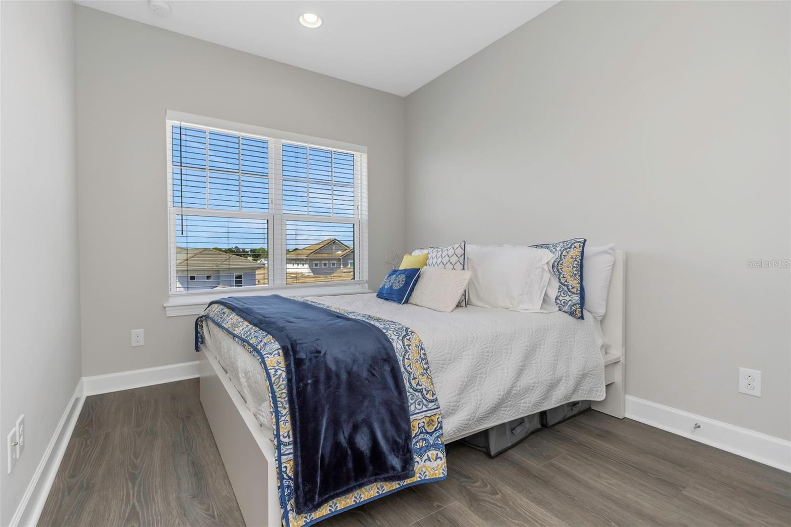 Image 25 of 36 For 4063 Rocky Shores Drive