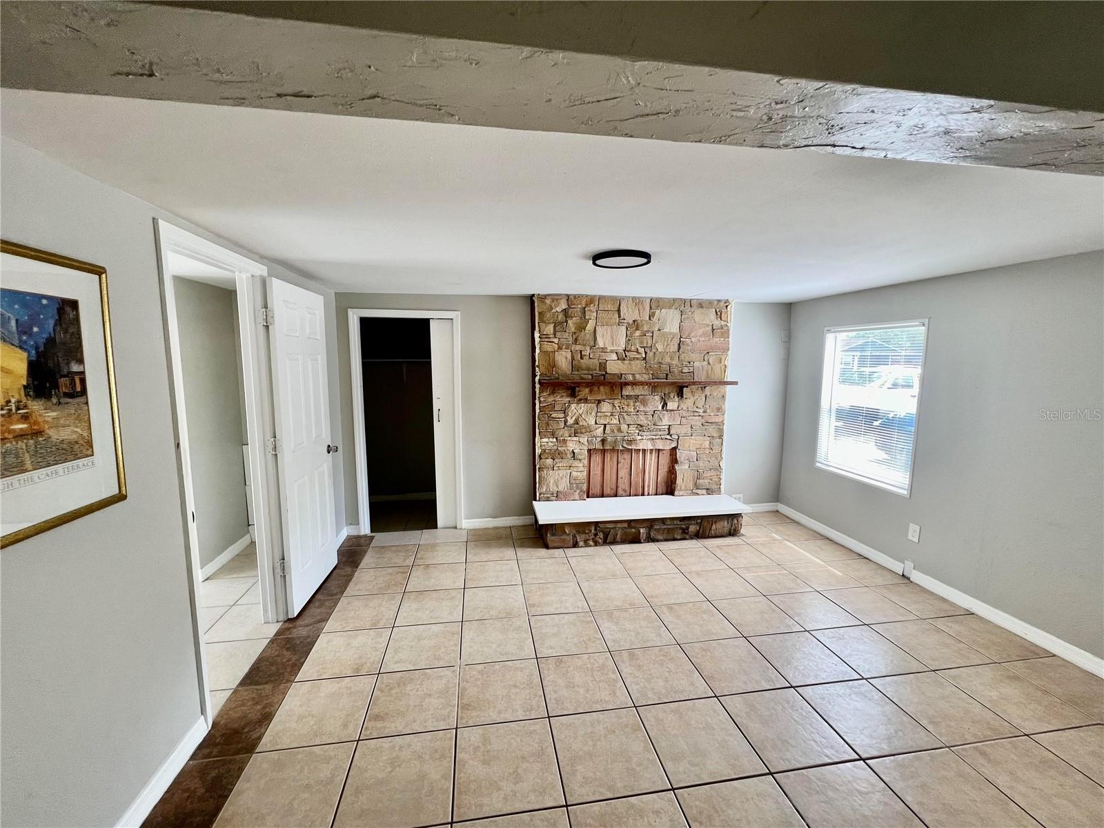 Image 18 of 30 For 7115 Orpine Drive N