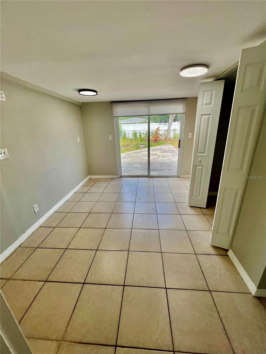 Image 19 of 30 For 7115 Orpine Drive N