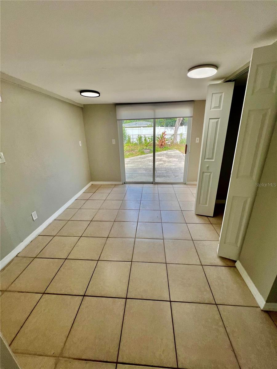 Image 20 of 30 For 7115 Orpine Drive N