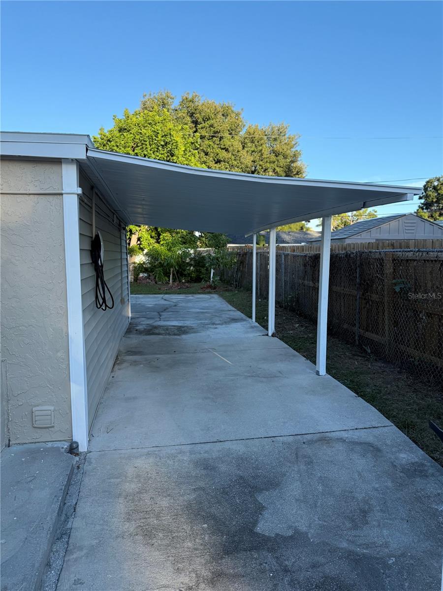 Image 26 of 30 For 7115 Orpine Drive N