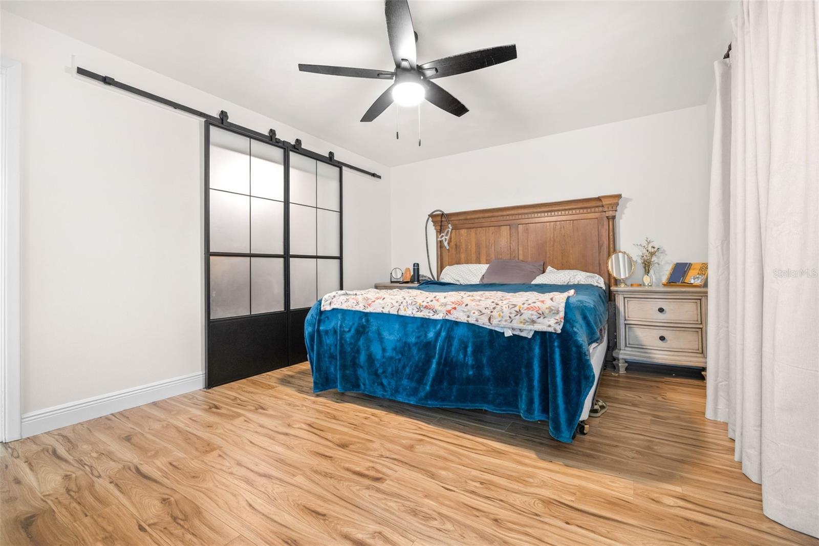 Image 22 of 47 For 2244 Glenmoor Road N