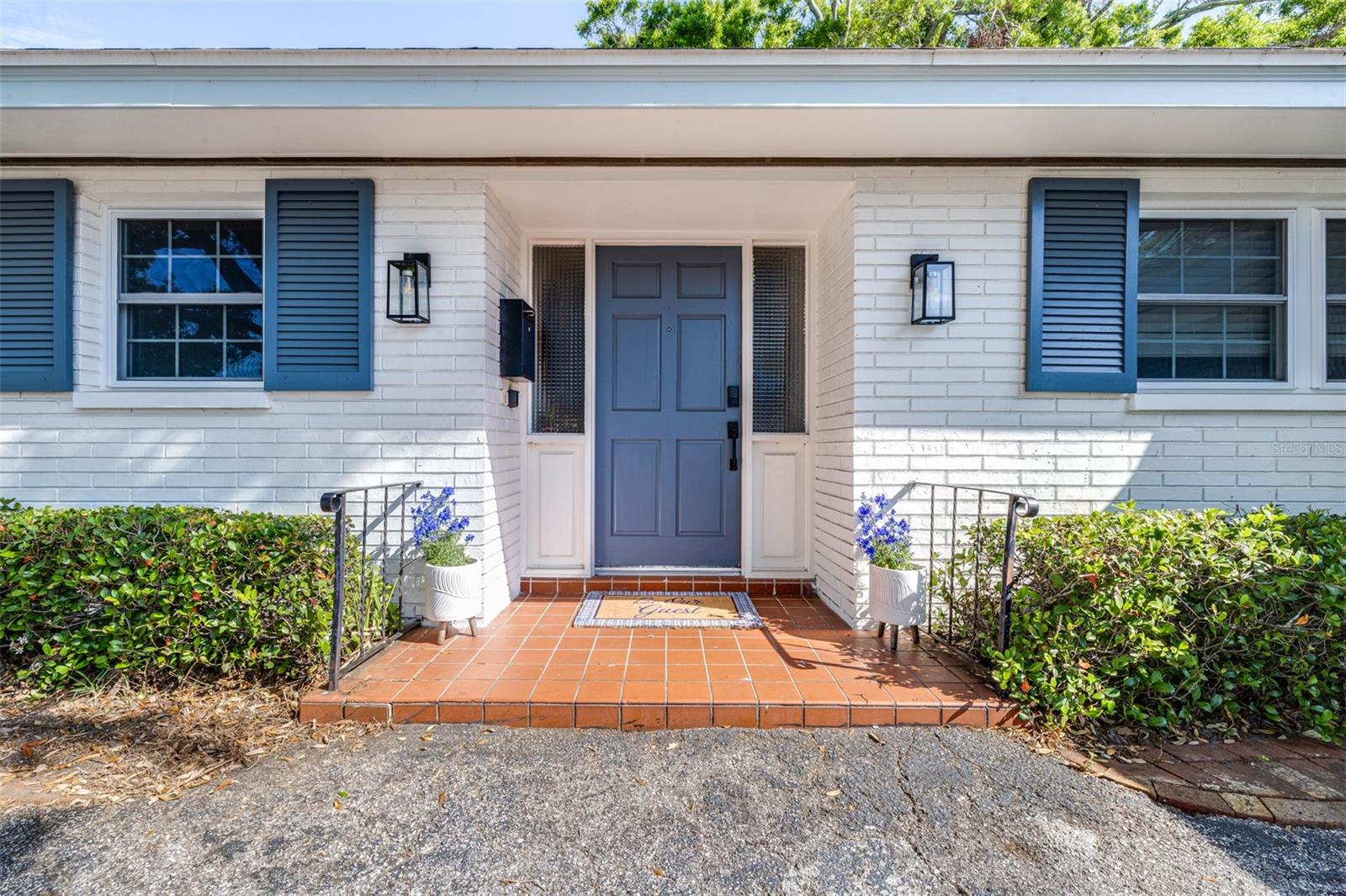 Image 3 of 47 For 2244 Glenmoor Road N