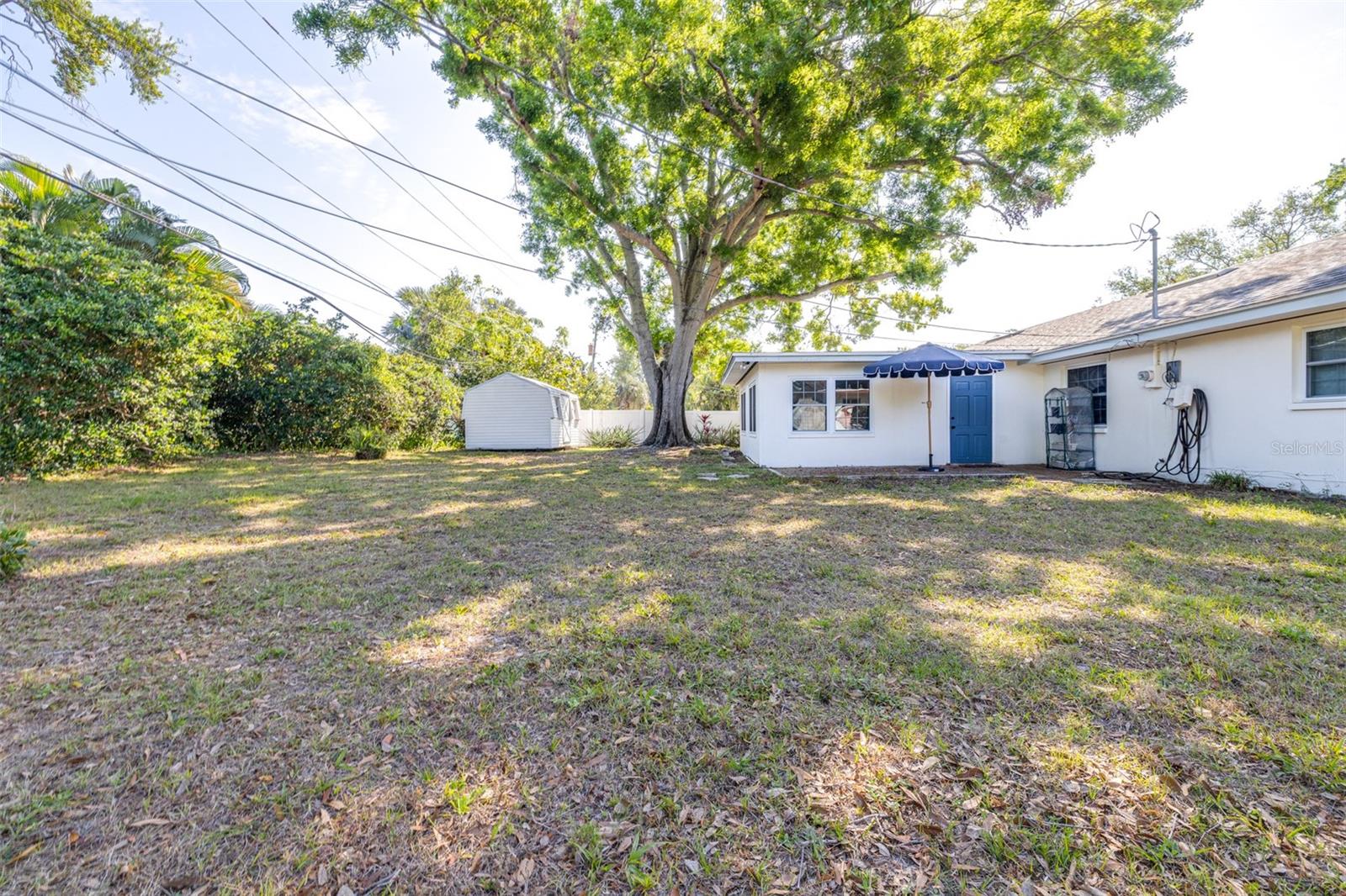 Image 38 of 47 For 2244 Glenmoor Road N