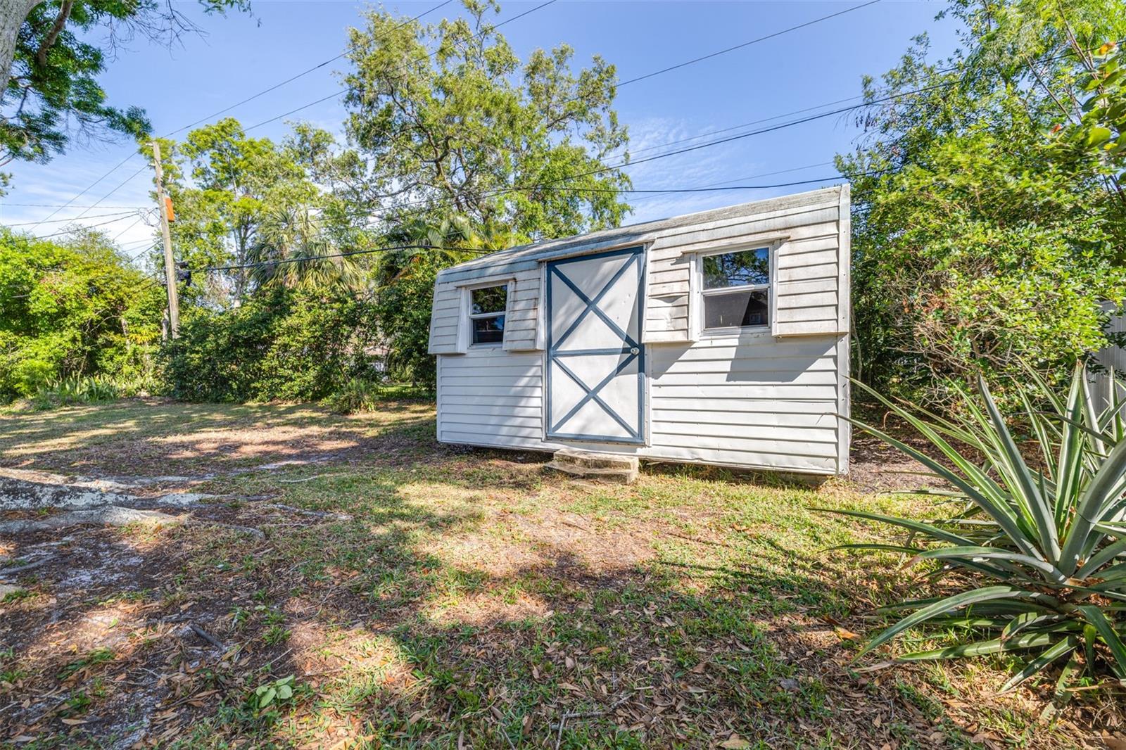 Image 41 of 47 For 2244 Glenmoor Road N