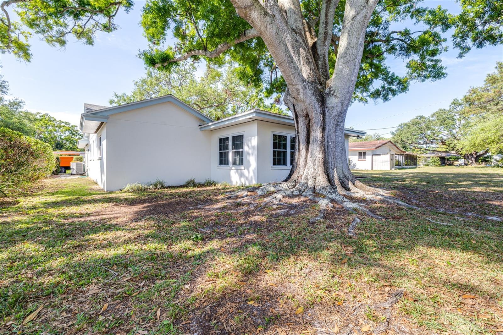 Image 42 of 47 For 2244 Glenmoor Road N