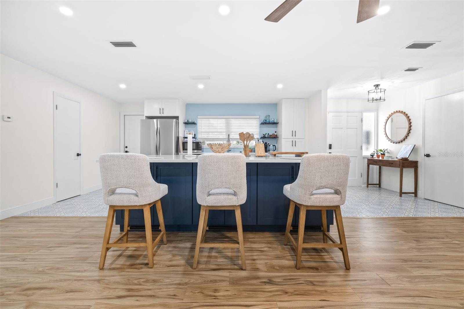 Image 7 of 47 For 2244 Glenmoor Road N