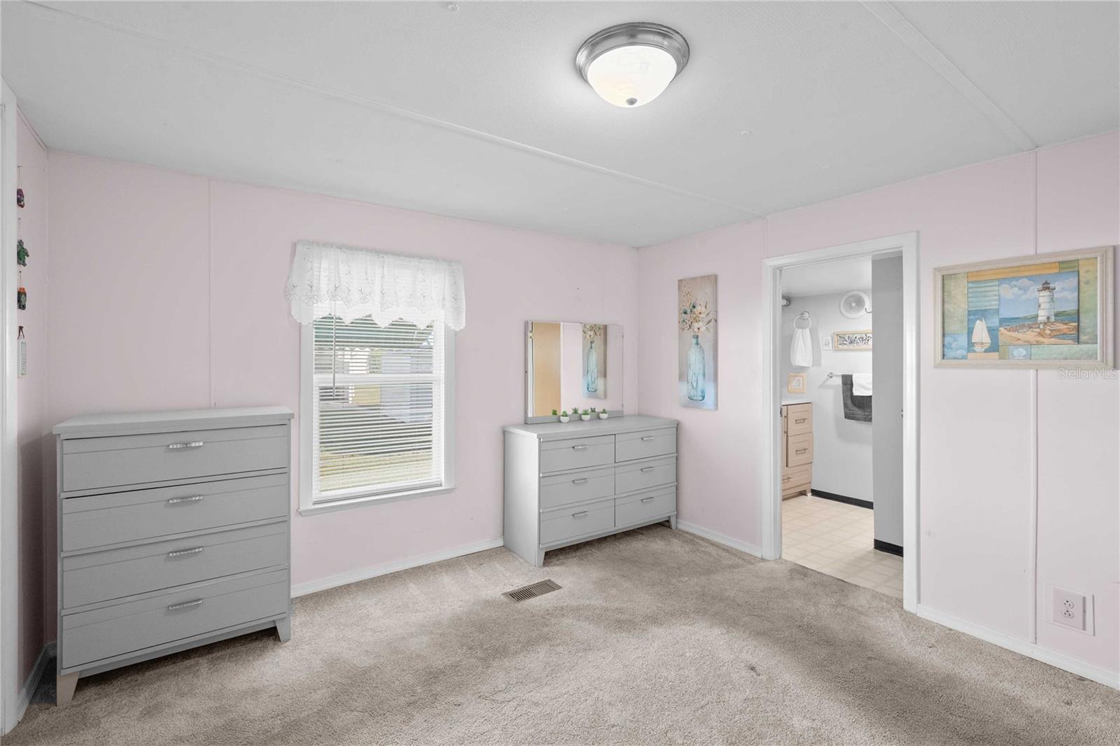 Image 15 of 52 For 37235 Eileen Avenue