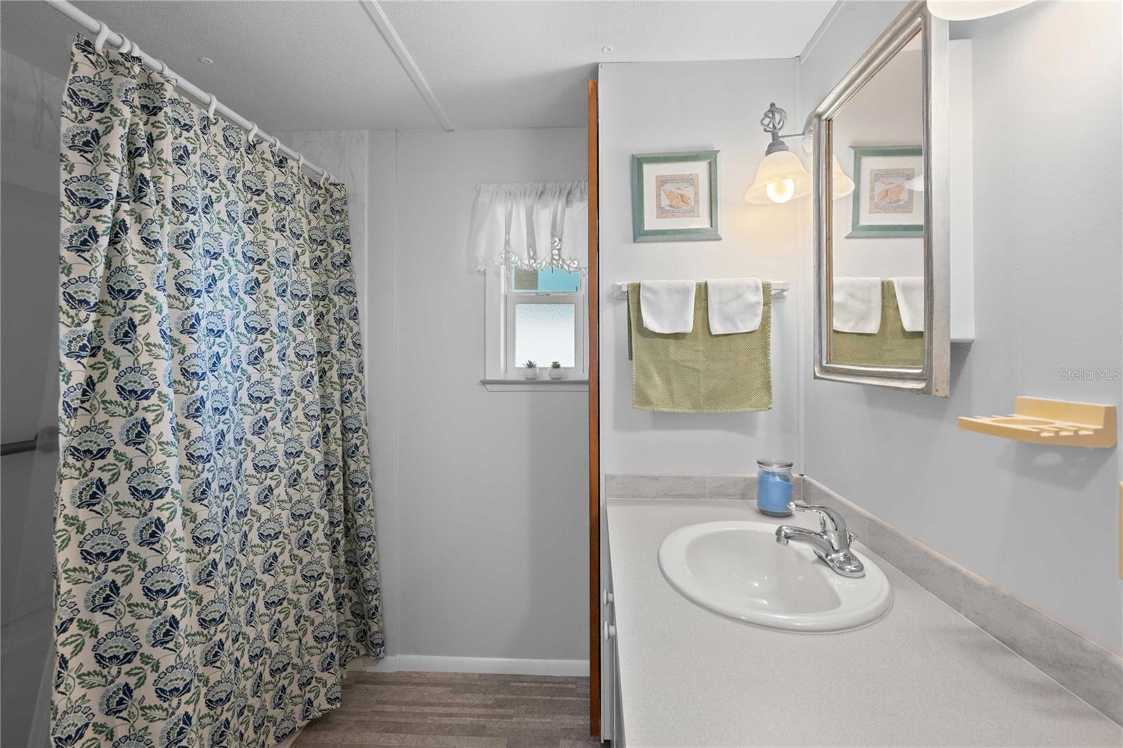 Image 17 of 52 For 37235 Eileen Avenue