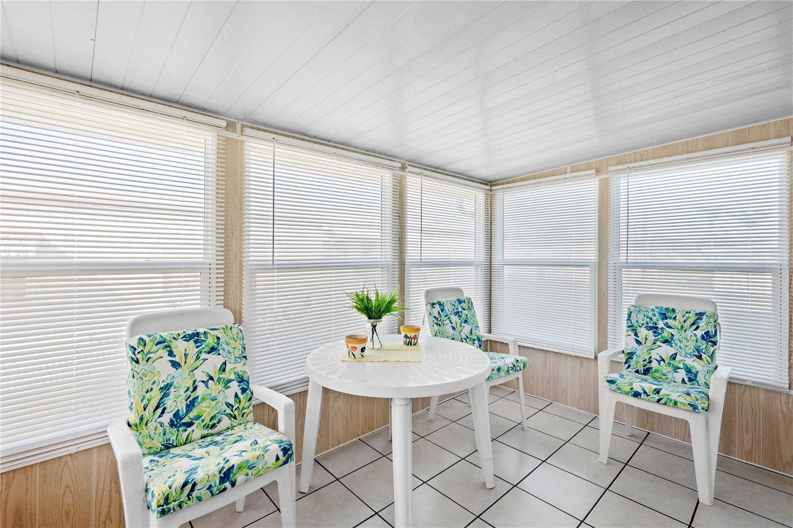 Image 19 of 52 For 37235 Eileen Avenue