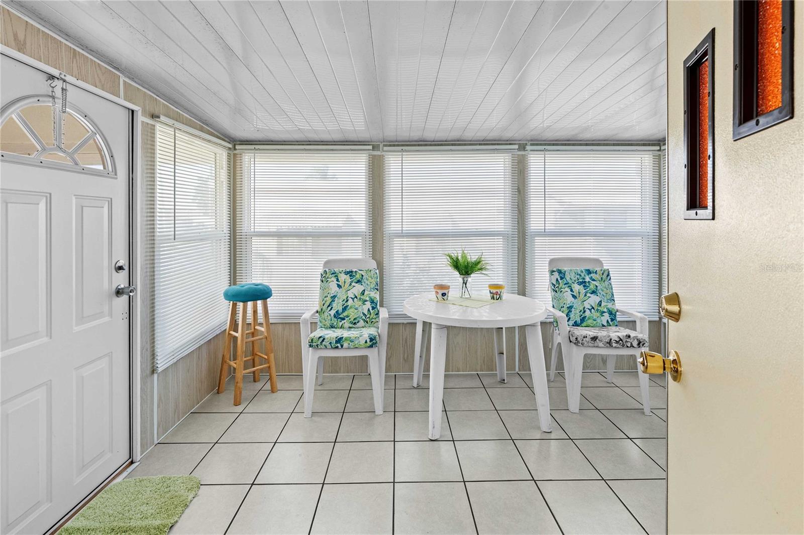 Image 20 of 52 For 37235 Eileen Avenue