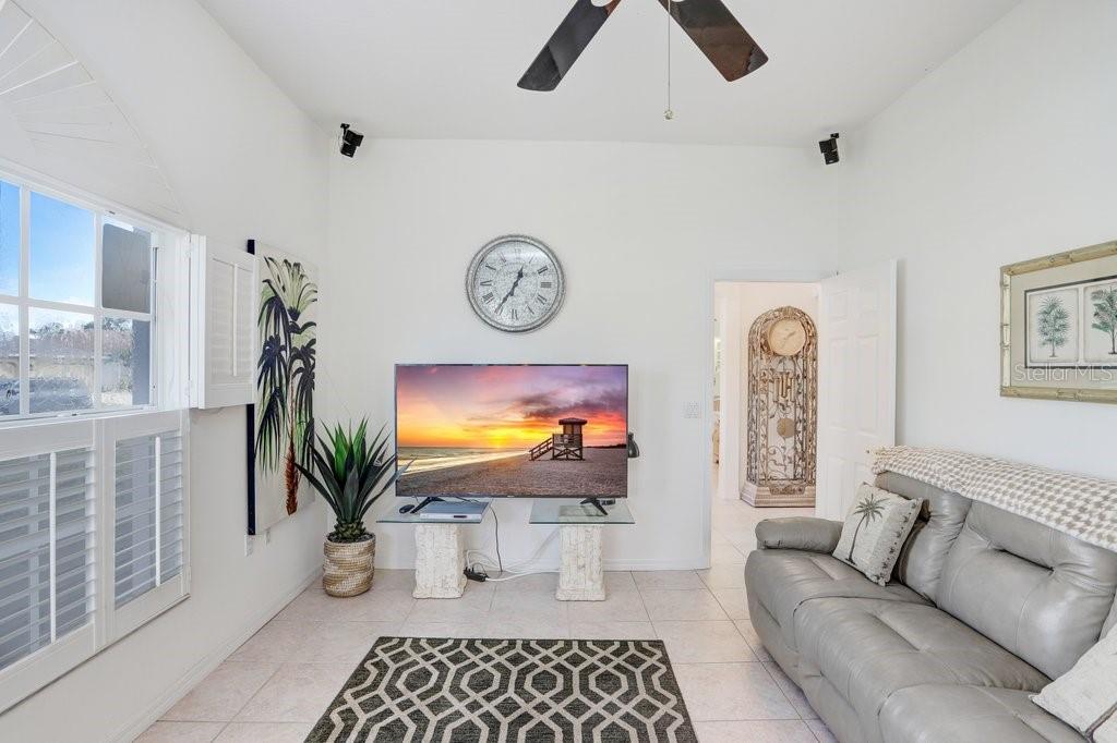 Image 23 of 50 For 3614 Gaviota Drive