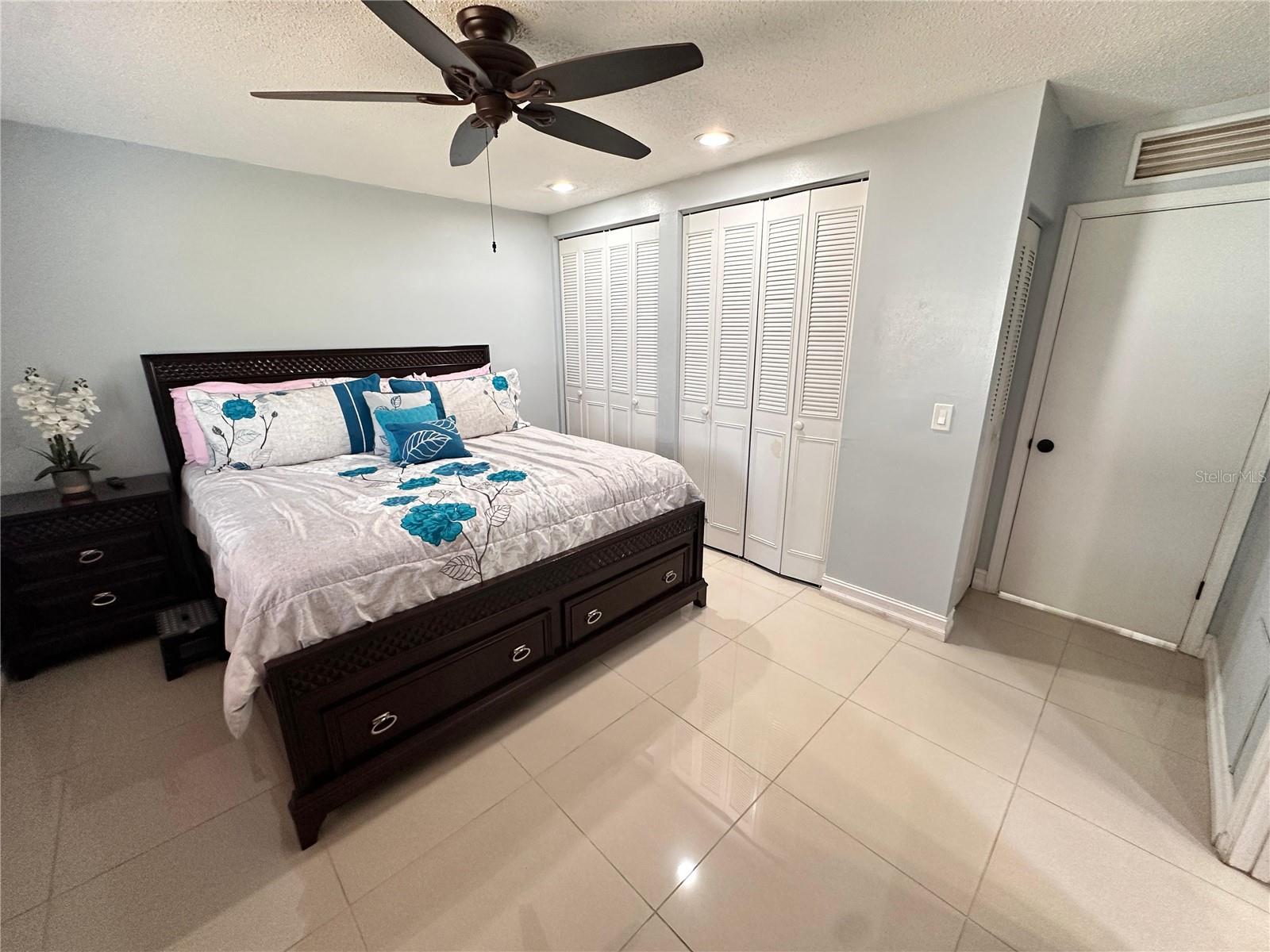 Image 29 of 49 For 7006 Shenandoah Court