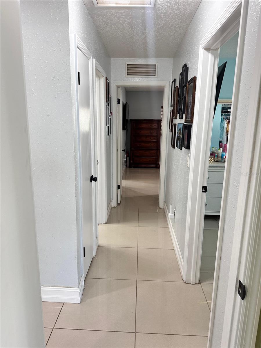 Image 38 of 49 For 7006 Shenandoah Court