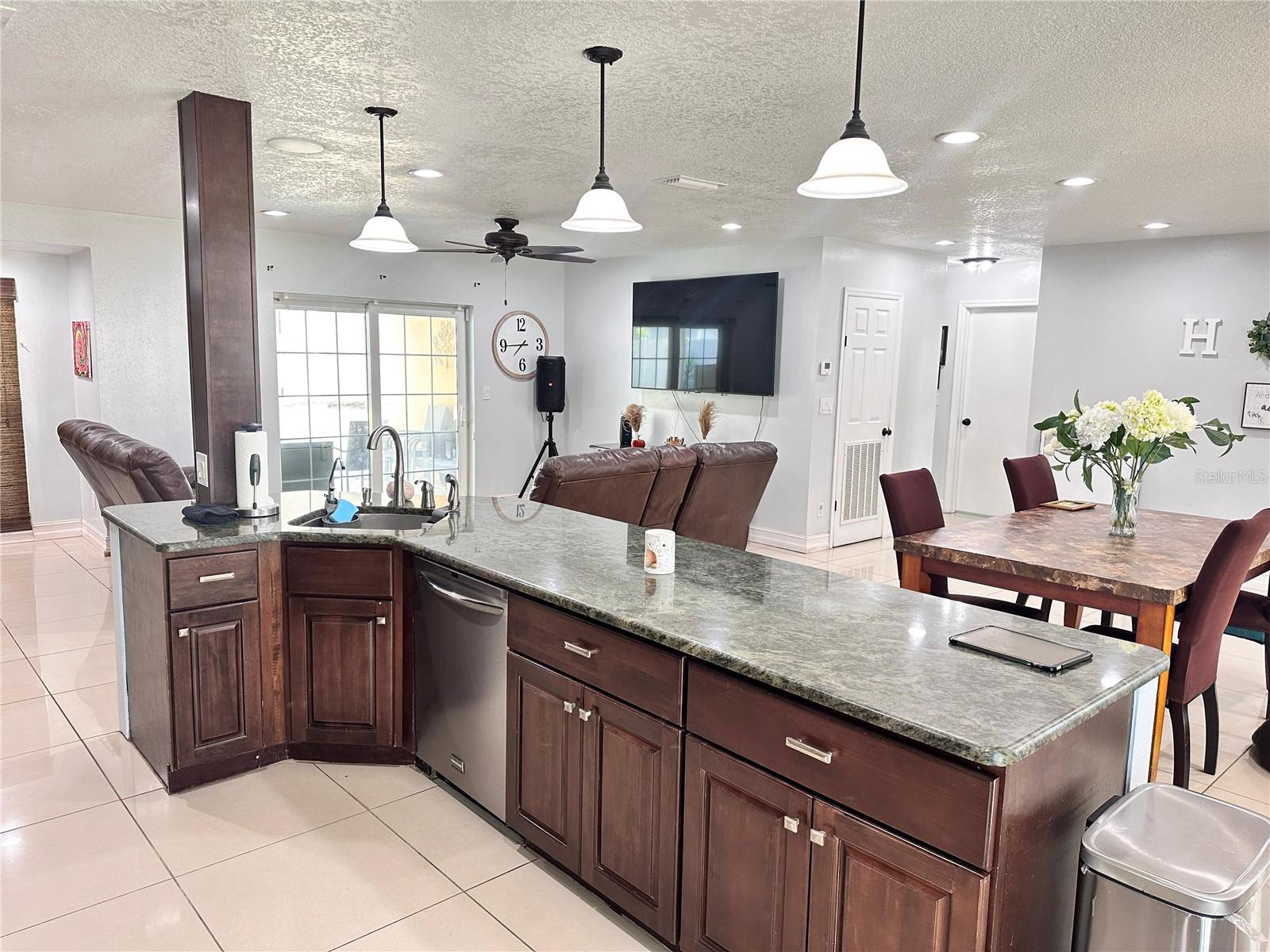 Image 5 of 49 For 7006 Shenandoah Court