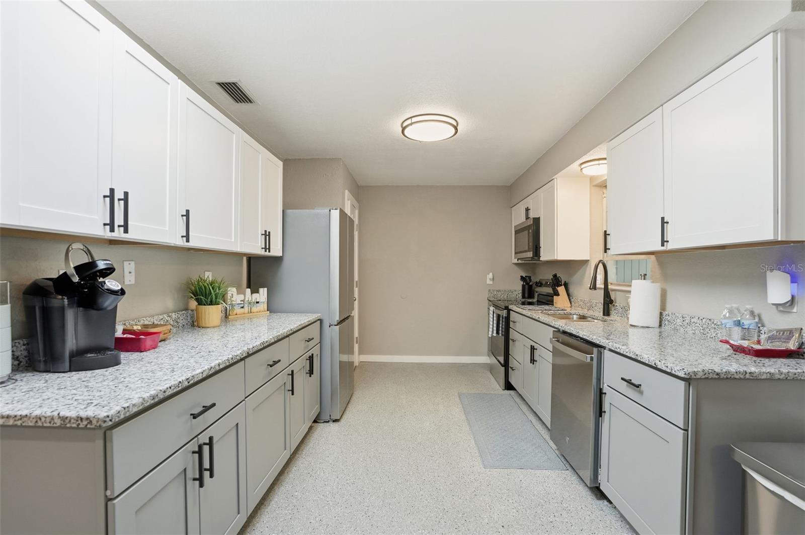 Image 11 of 42 For 1144 Midiron Point