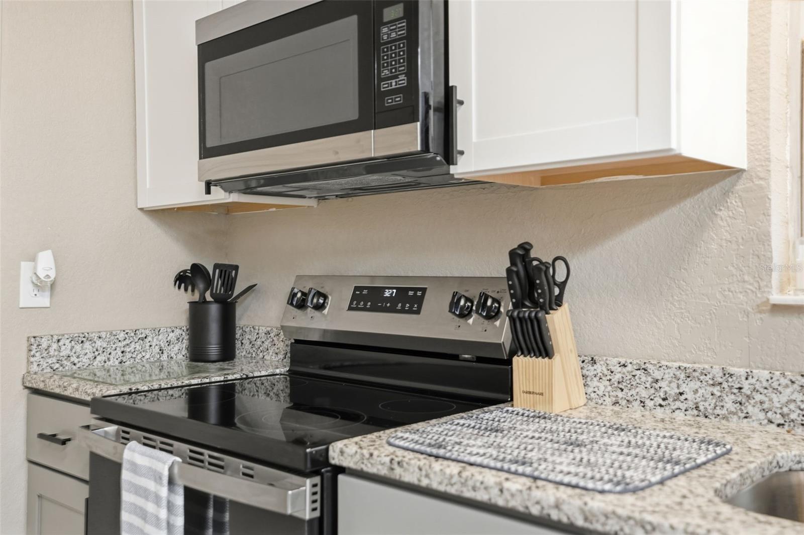 Image 14 of 42 For 1144 Midiron Point