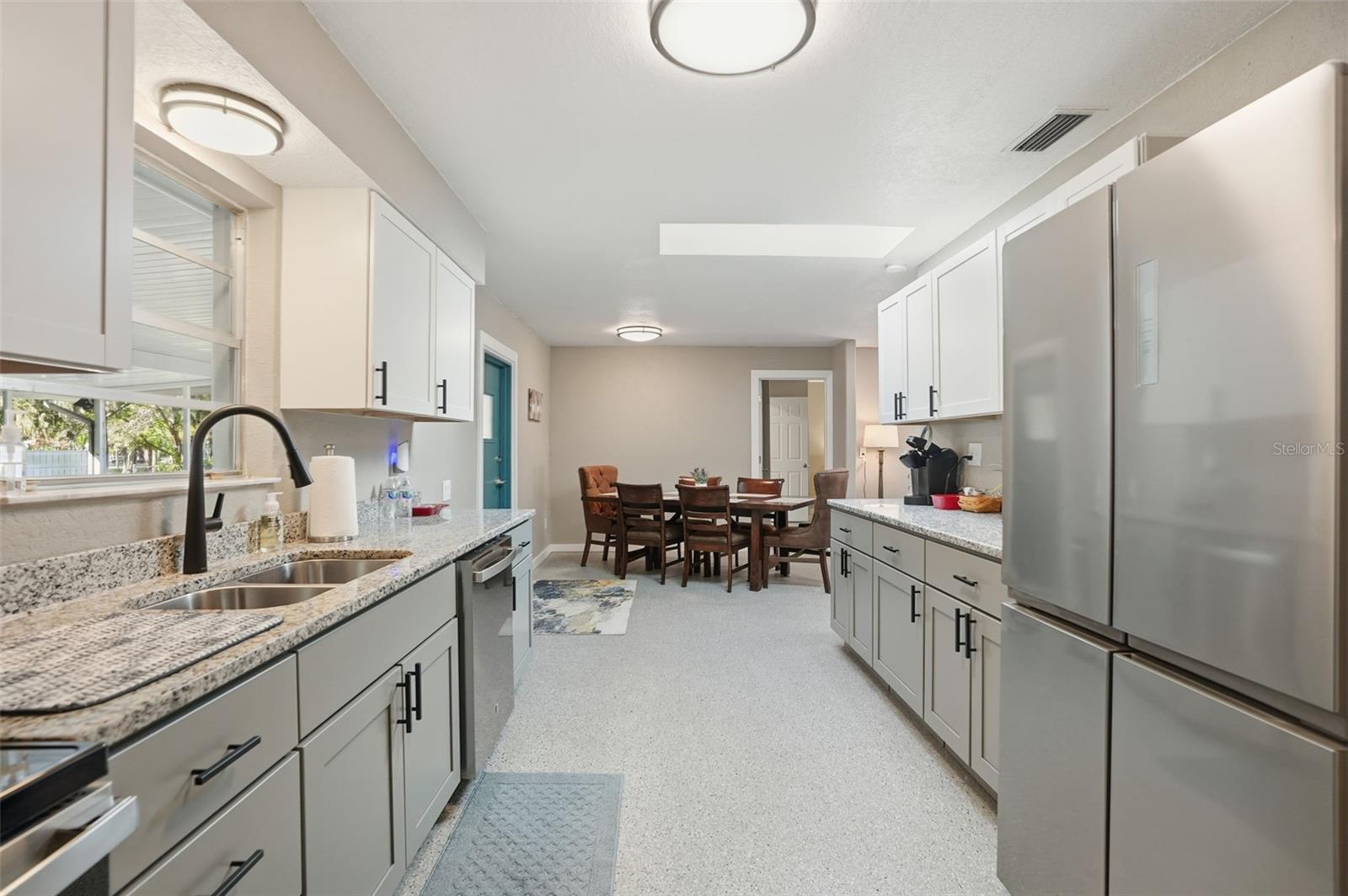 Image 15 of 42 For 1144 Midiron Point