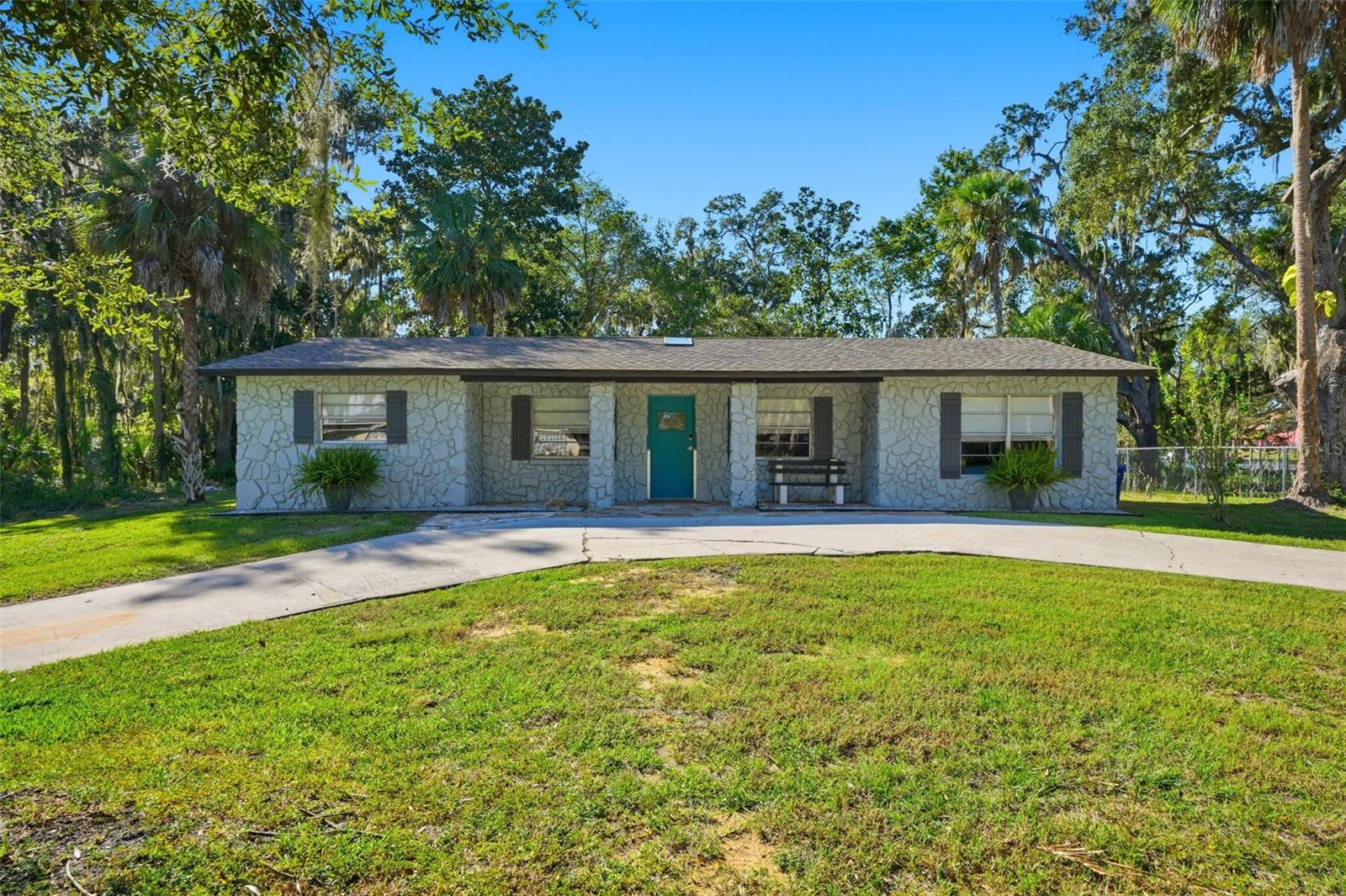 Image 2 of 42 For 1144 Midiron Point