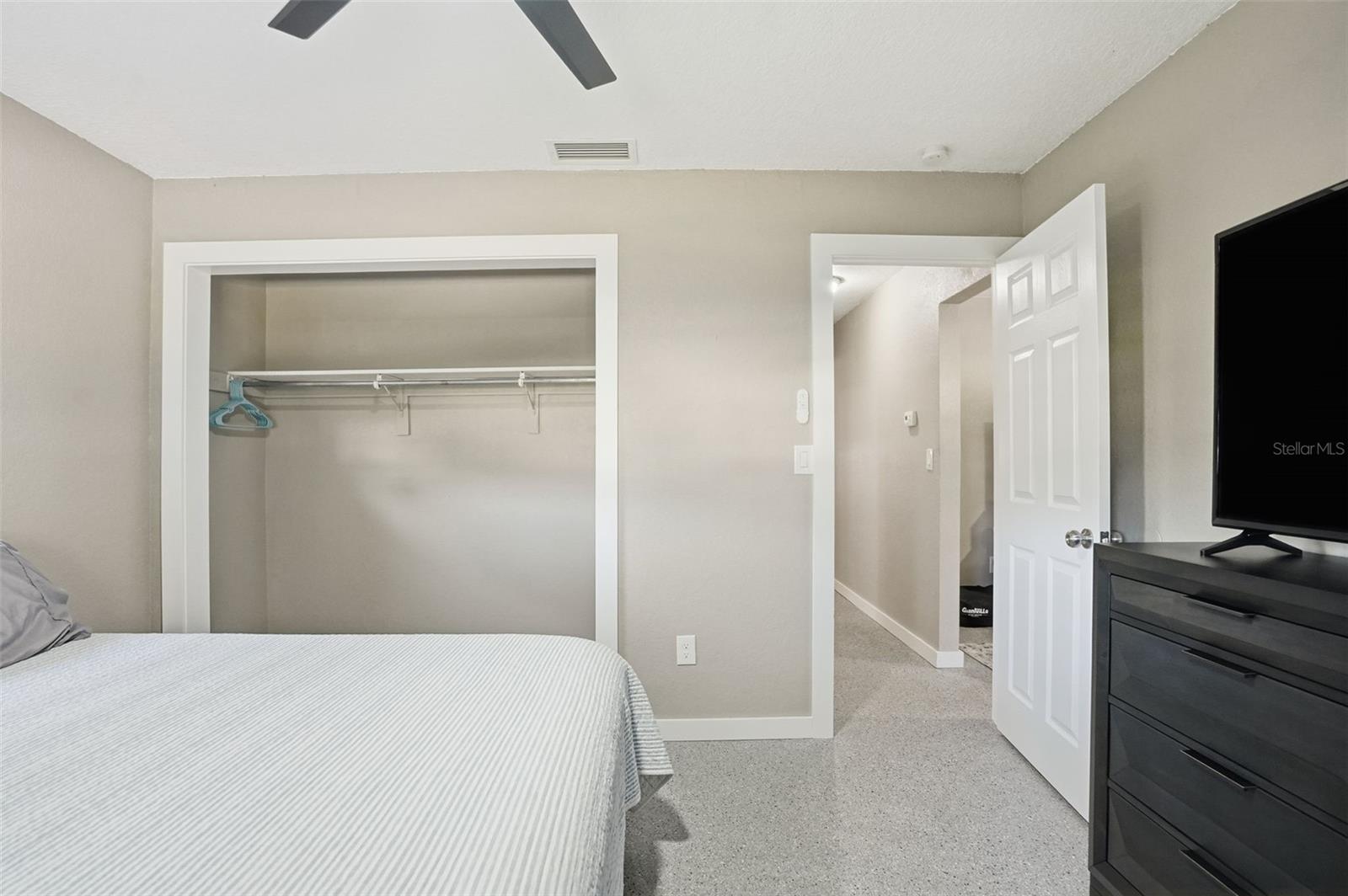 Image 22 of 42 For 1144 Midiron Point