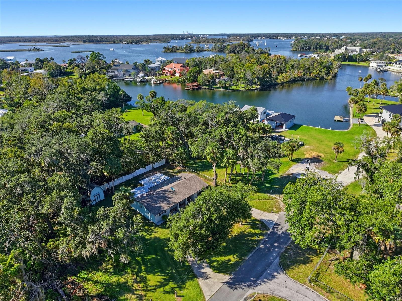 Image 34 of 42 For 1144 Midiron Point