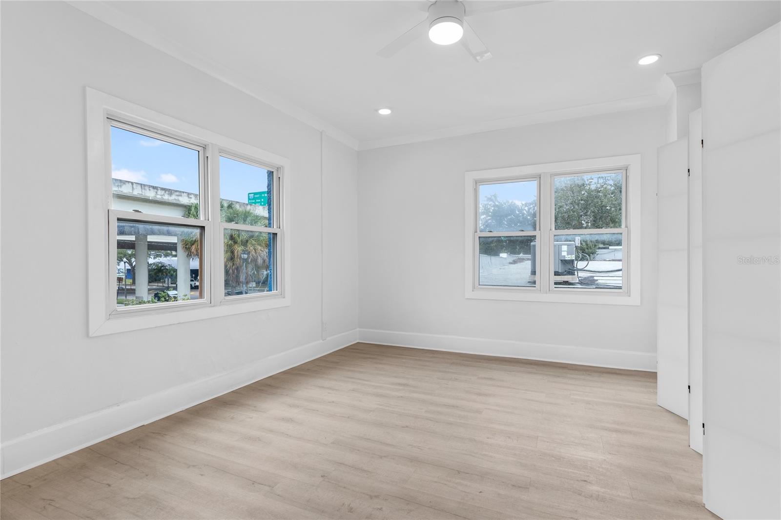 Image 16 of 25 For 10 18th Street S