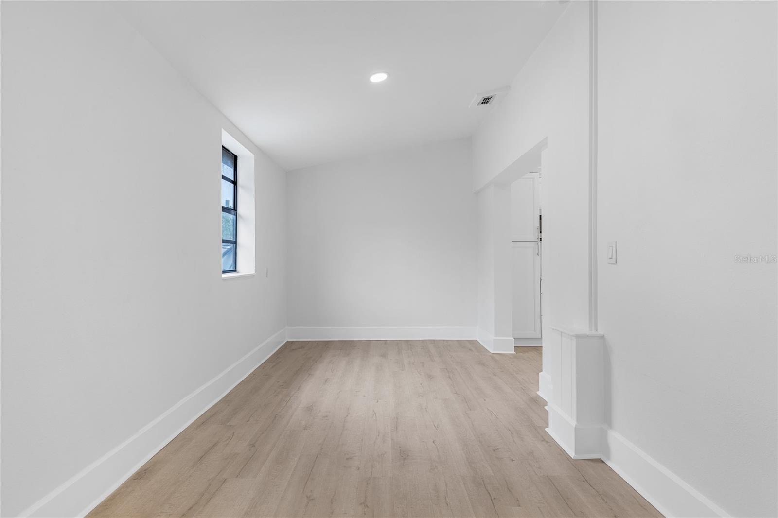 Image 17 of 25 For 10 18th Street S