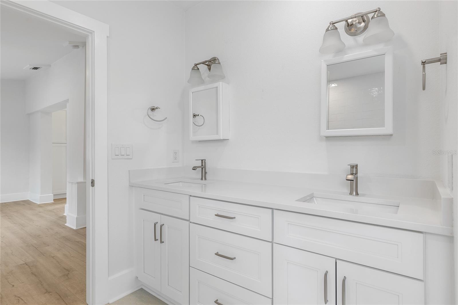 Image 22 of 25 For 10 18th Street S