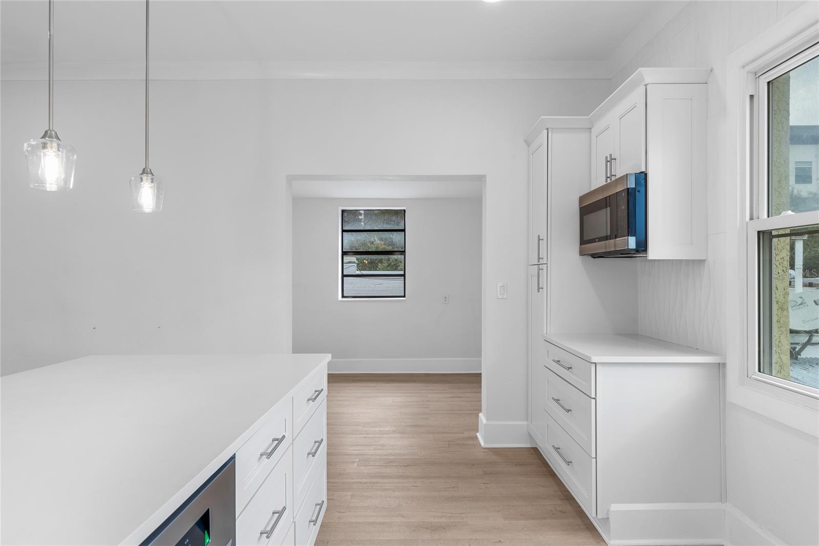 Image 6 of 25 For 10 18th Street S