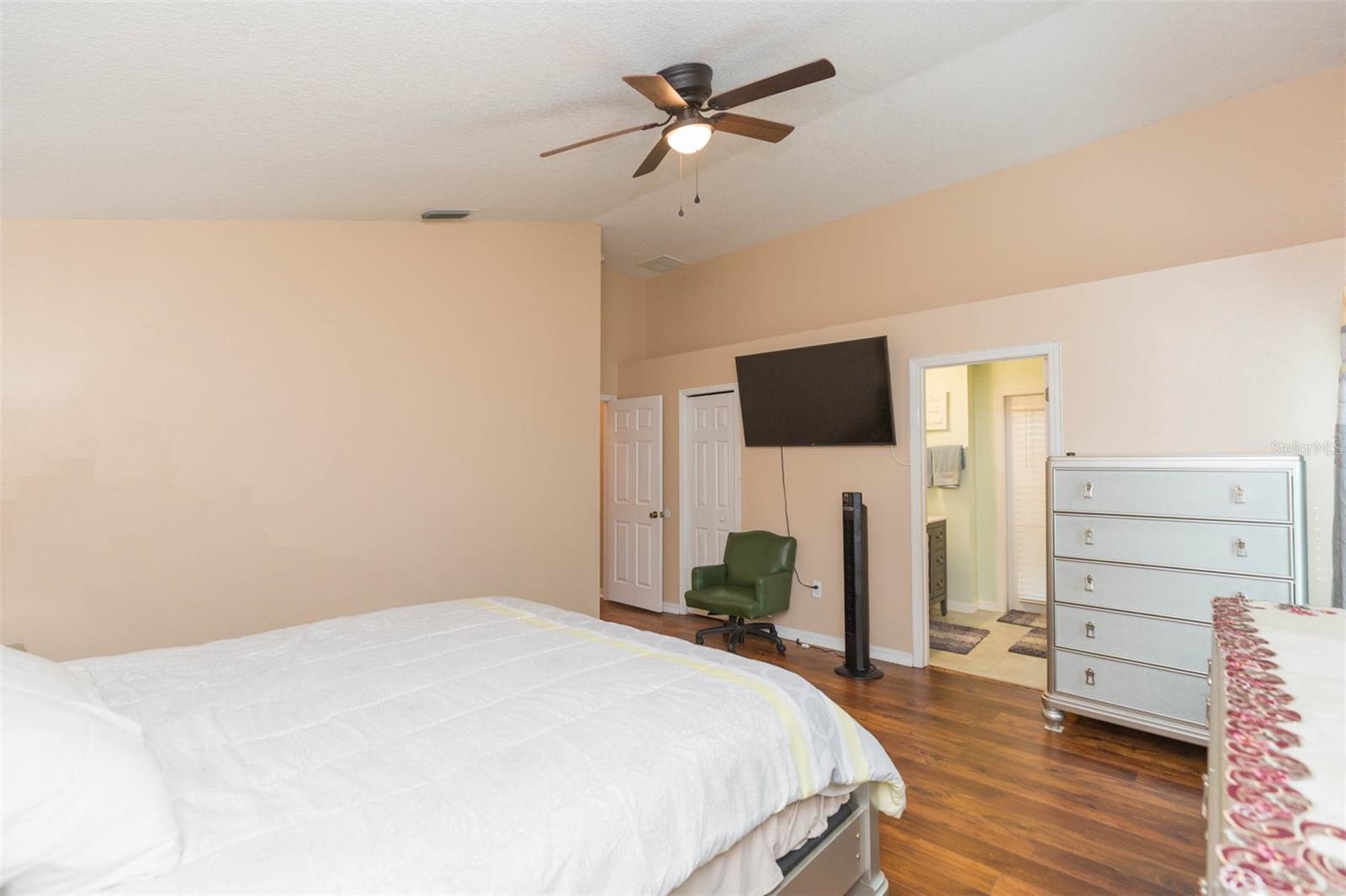 Image 42 of 66 For 10022 Oxford Chapel Drive