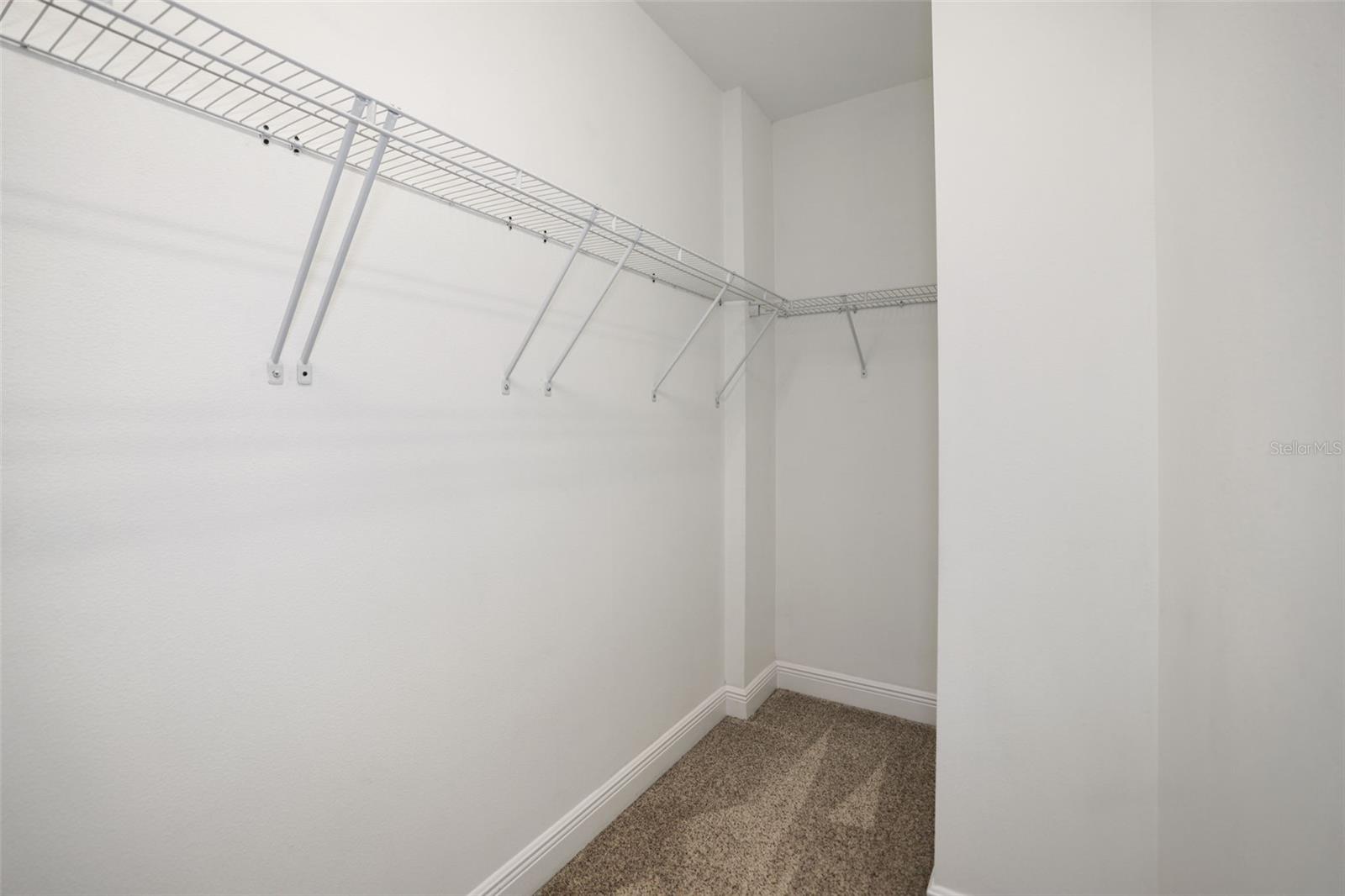 Image 11 of 36 For 628 Cleveland Street 1305