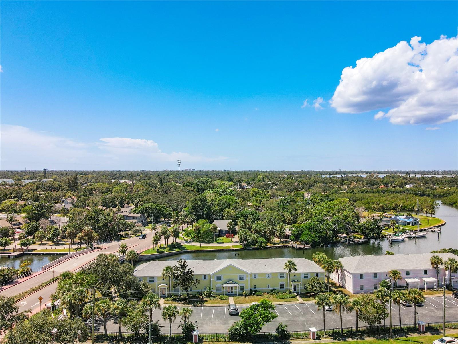 Image 14 of 16 For 3885 Pompano Drive Se B