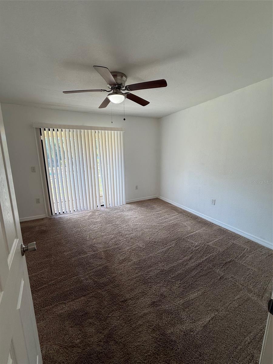 Image 15 of 39 For 22710 Watersedge Boulevard 73