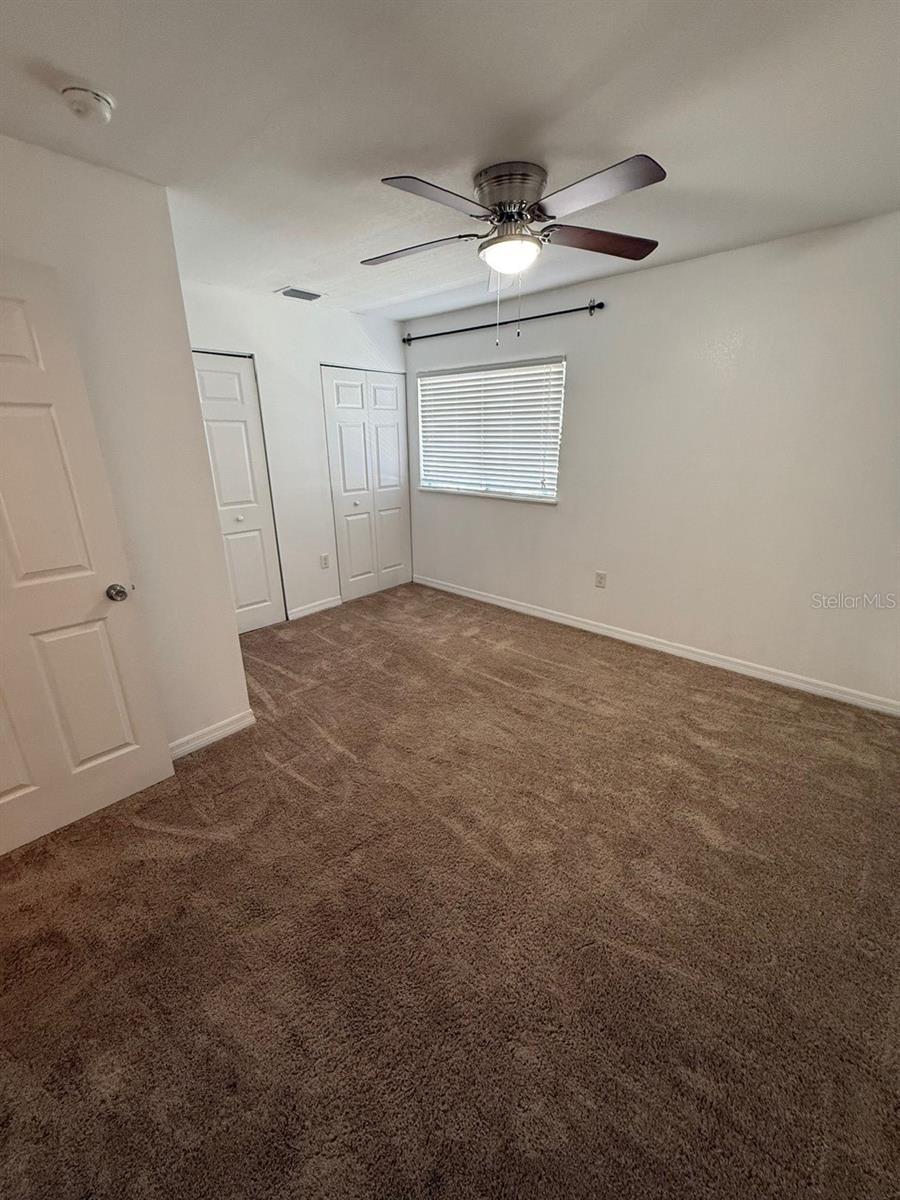 Image 21 of 39 For 22710 Watersedge Boulevard 73