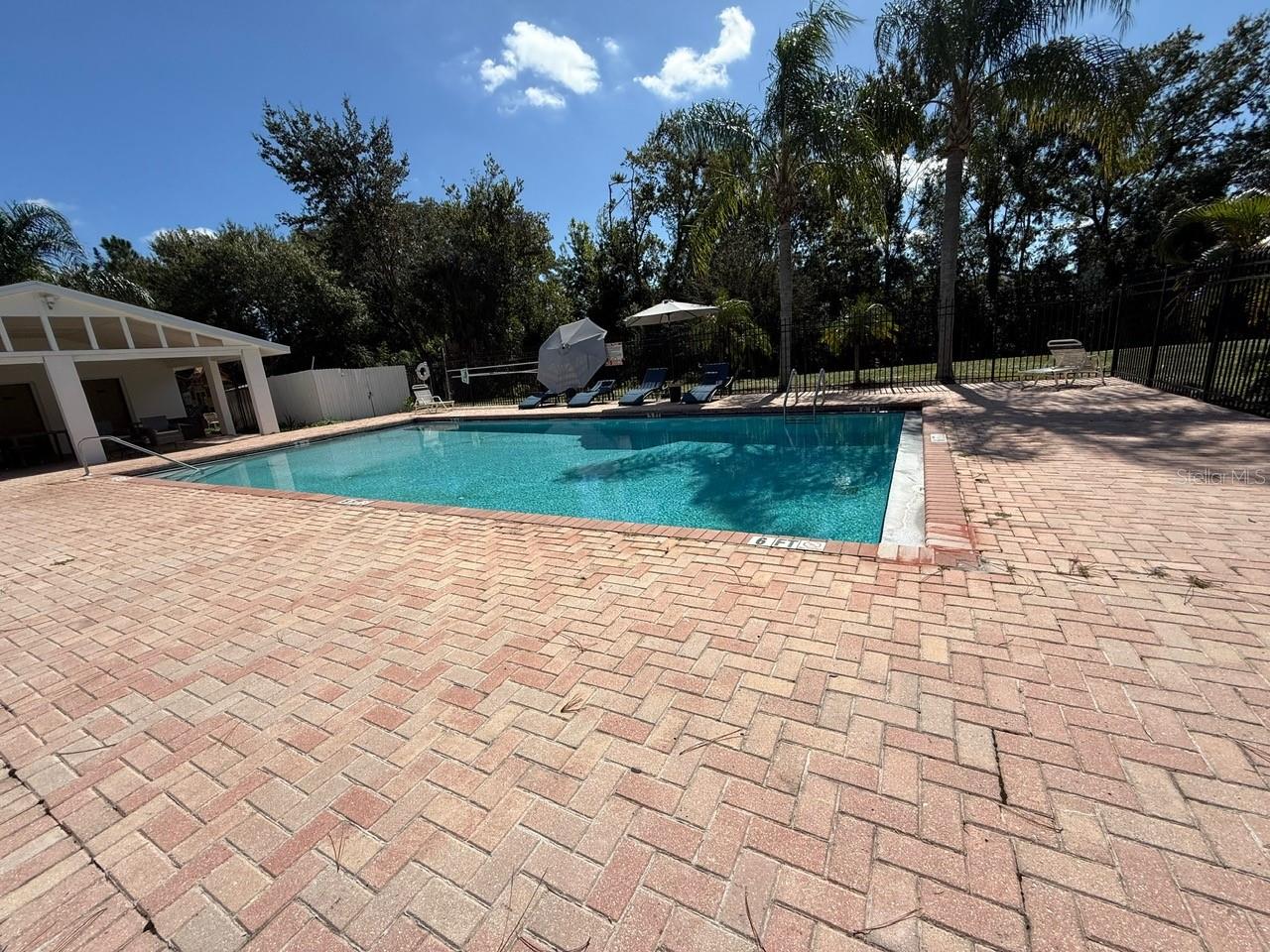 Image 30 of 39 For 22710 Watersedge Boulevard 73
