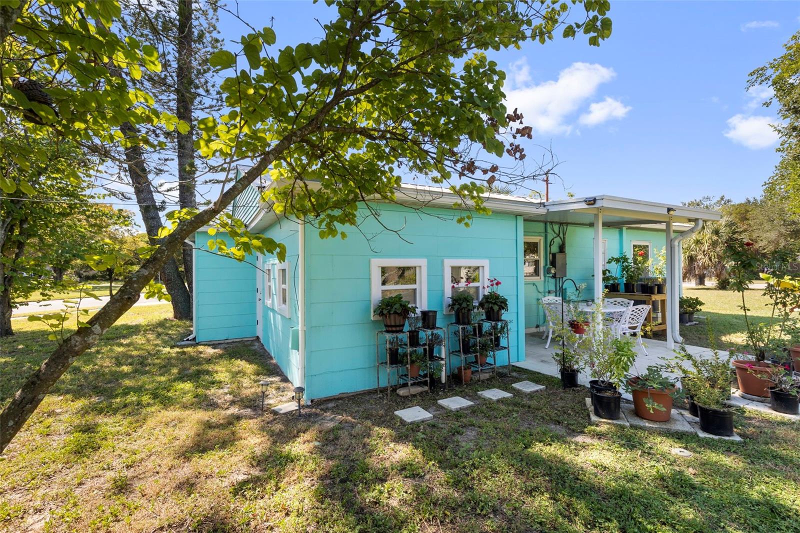 Listing photo id 35 for 7001 13th Street N