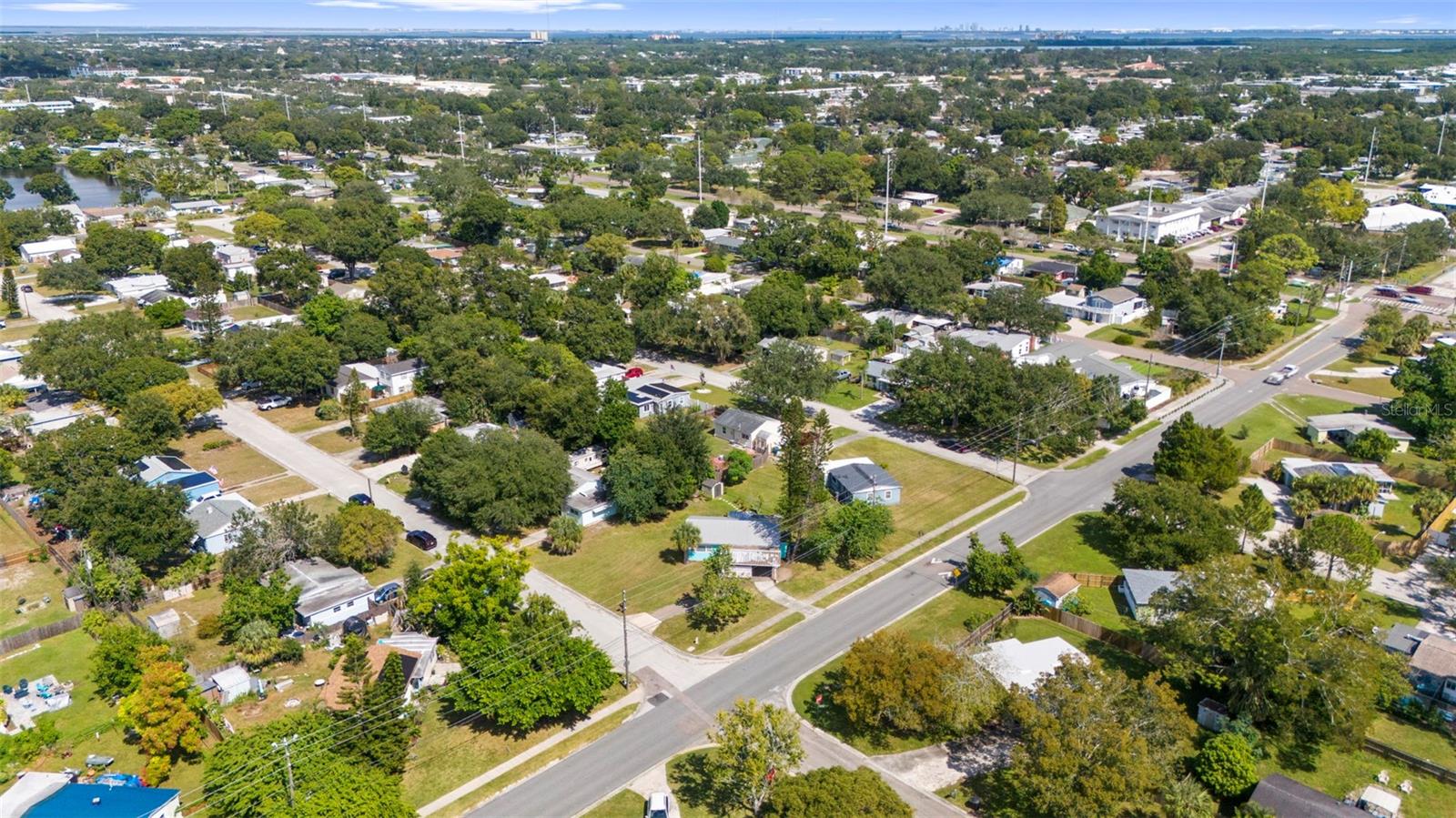 Listing photo id 42 for 7001 13th Street N